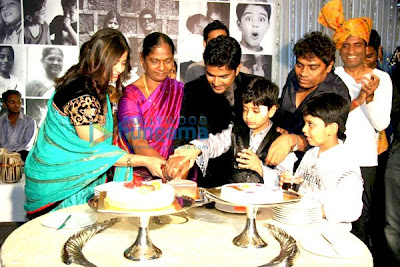 Naveen Prabhakar of laughter challenge marriage anniversary bash image