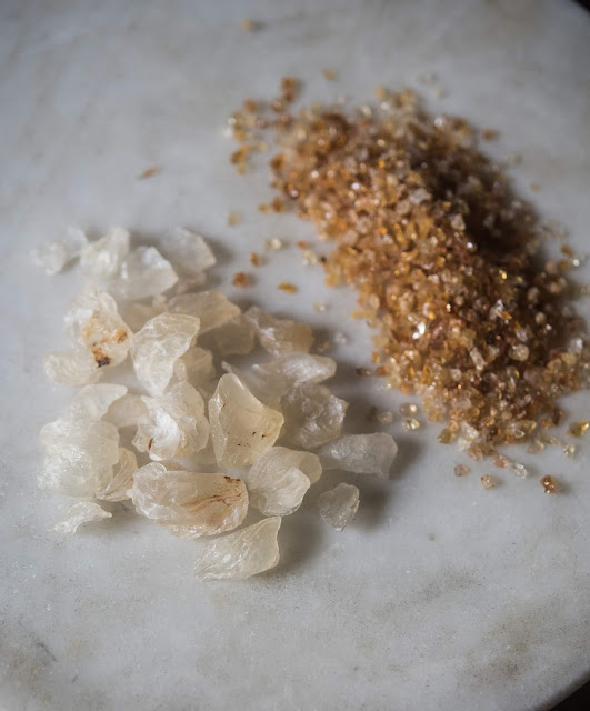 difference between gum tragacanth and gum arabic