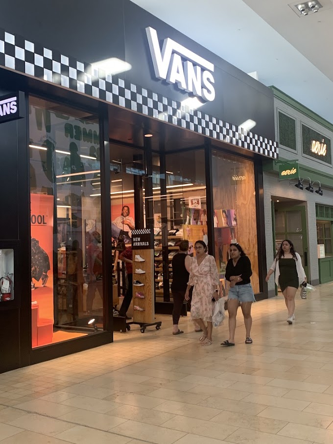 Vans - Yorkdale Mall Toronto