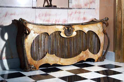  luxurious Baroque antique furniture