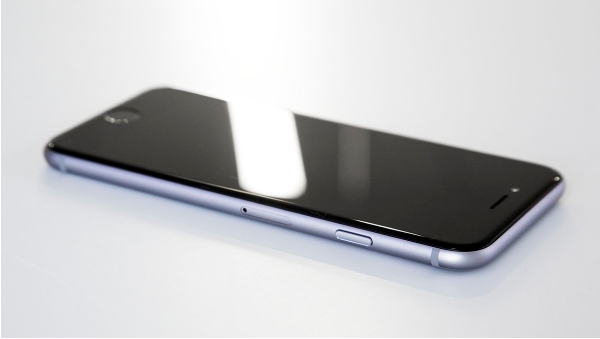 Tính năng Low Power Mode trong IOS 9 giúp tiết kiệm pin trên iPhone 6 lock