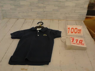 中古品　子供服　１００ｃｍ　ブラック　半袖ポロシャツ　１１０円