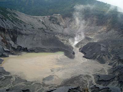 Wisata Indonesia: Panorama Kawah Tangkuban Perahu