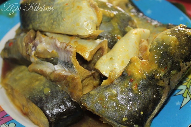 Ikan Patin Gulai Tempoyak - Azie Kitchen