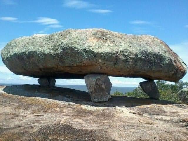A "misteriosa" pedra Santana, em Paramirim