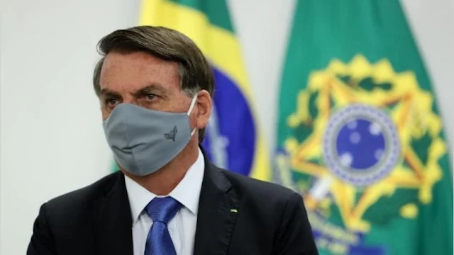 "Nadie está obligado a darse la vacuna", dice Bolsonaro a seguidores antivacunas