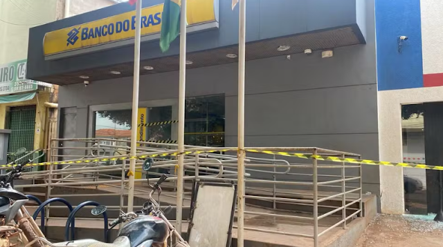 Polícia tenta localizar bandidos que assaltaram duas agências bancárias em Fortaleza dos Nogueiras