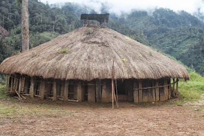 Rumah Adat Papua Barat Beserta Penjelasannya