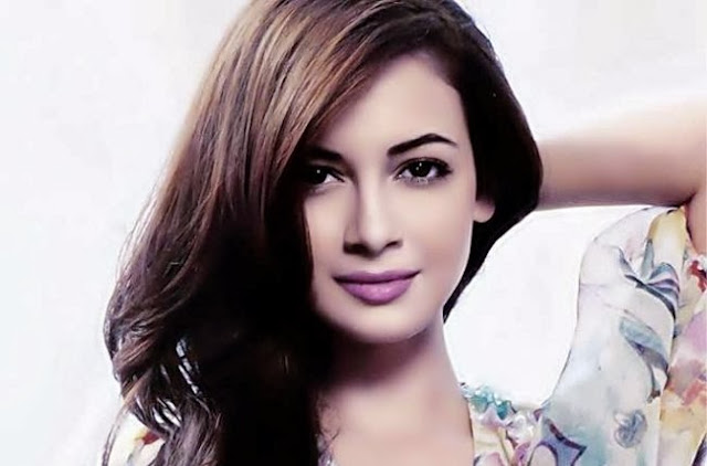 Dia Mirza HD Wallpapers Free Download
