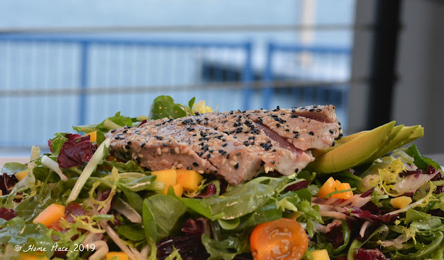 Boca Oyster Bar Sashimi Tuna Salad