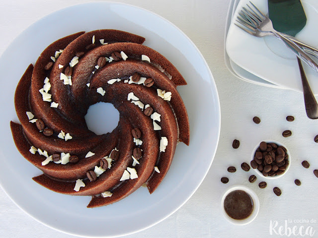 Bundt cake de café glaseado