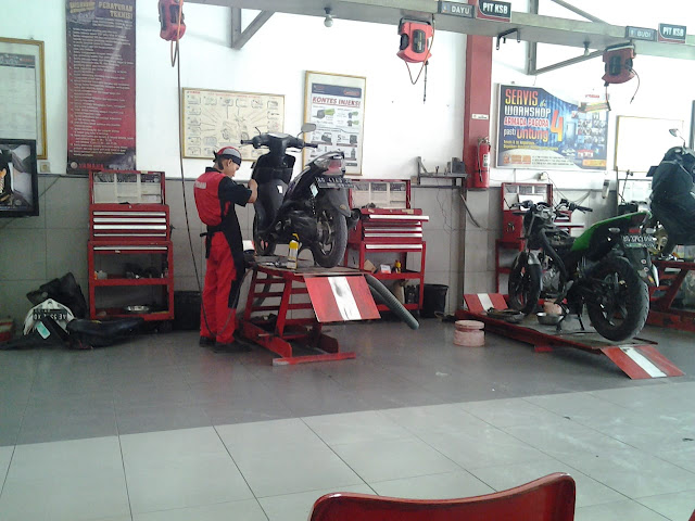 Pengalaman Service Sepeda Motor di Bengkel Resmi