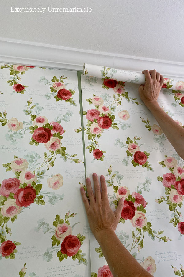 Matching Wallpaper Seam On A Floral Pattern