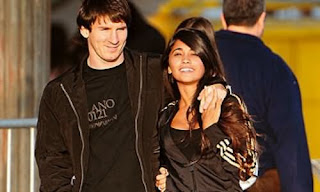 Lionel Messi with Wife Pics