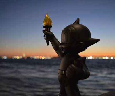 Astro Boy Statue of Liberty Black Edition Vinyl Figure by ToyQube