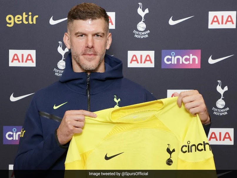 Tottenham Hotspur Sign Keeper Fraser Forster On Free Transfer From Southampton