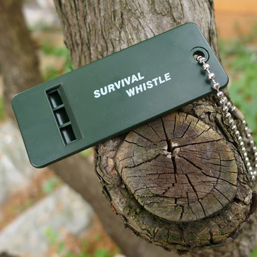 Survival Kit Ini Wajib Kamu Bawa Saat Berpetualang