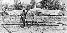 John J. Montgomery pada 1905 dan  sayap glider tandem