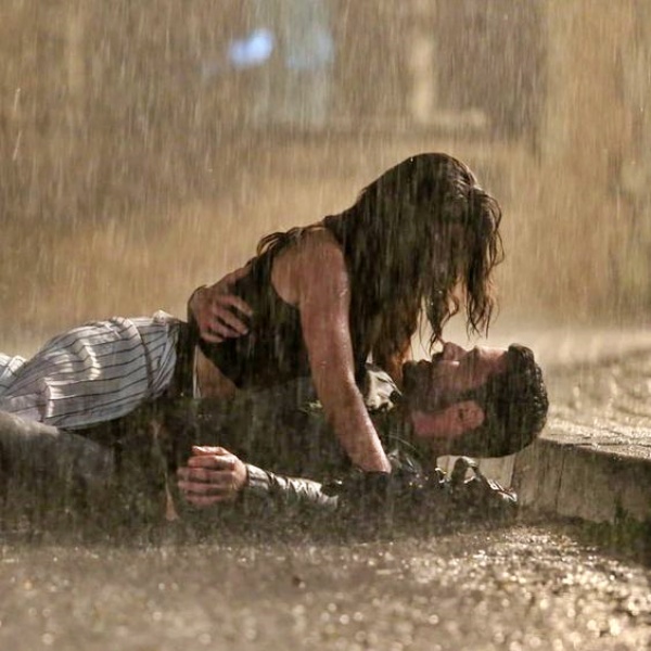 Love On Rainy Day, romance in rain
