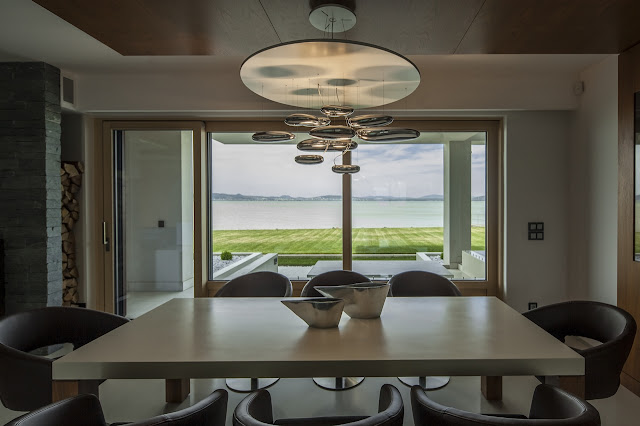 dining room with terrace 