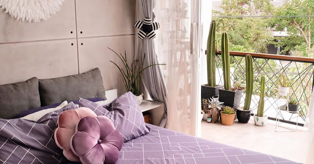 Inspirasi Pintu Kaca untuk Akses Kamar Tidur ke Balkon Lebih Terang dan Cozy