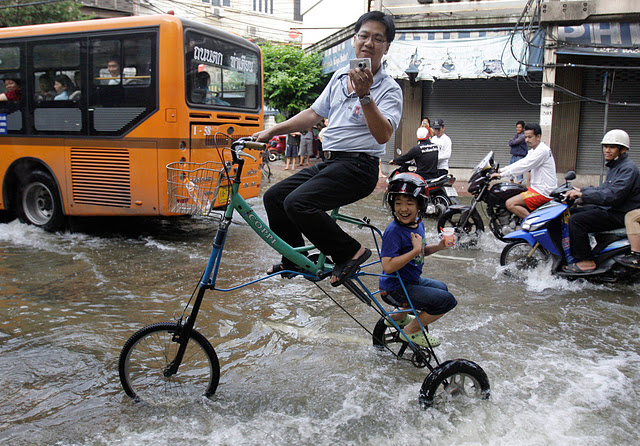 Flood in Thailand  Help for Thailand film pics