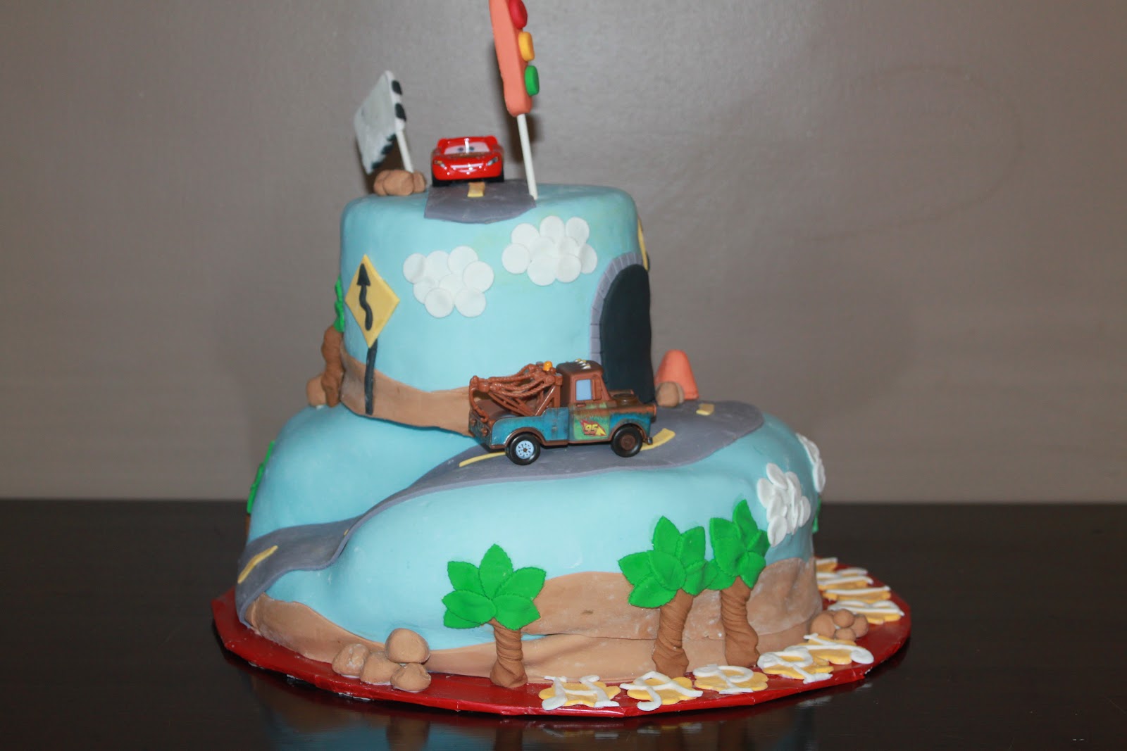 Beautiful Life Made Easy: Cars theme cake