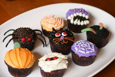 Cupcake Halloween Costumes on Halloween Cupcake Ideas And Halloween Cupcake Recipes