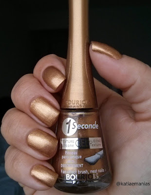 Bourjois Paris, Moyra,