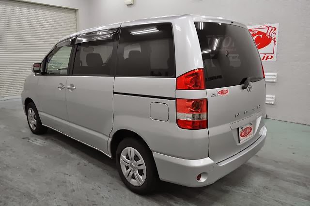 2003 Toyota Noah X