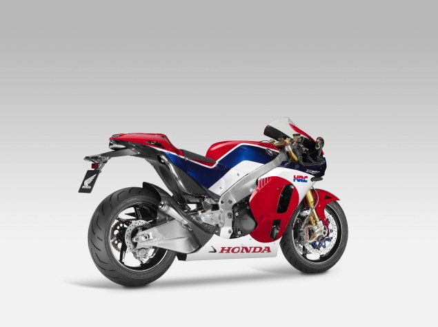 Honda RC213V-S . . . inilah MotoGP versi produksi masal !