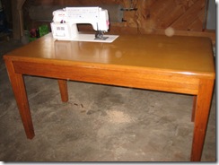 desk 010