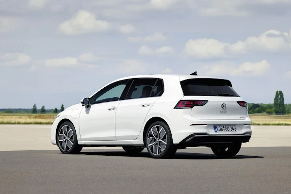 Novo VW Golf 2025: produção iniciada na Alemanha