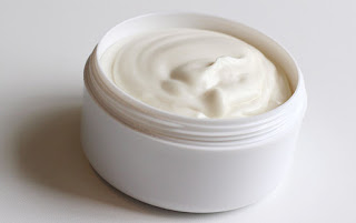 Pro-mixing Egyptian Milk Whitening Lotion