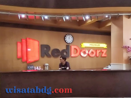 RedDoorz Premium Bandung