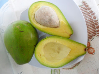 buah avokad