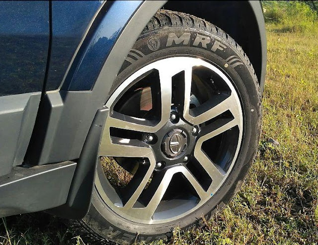 Tata Hexa tyre HD picture 802×619