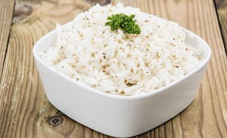 <img src="la-dieta-del-arroz.jpg" alt="esta dieta incluye arroz, granos enteros, frutas, verduras, carnes y lácteos bajos en grasa"> 