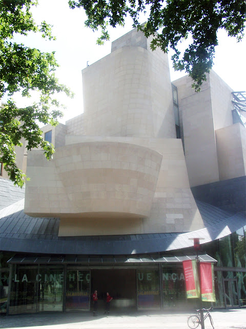 Cinémathèque Française by Frank Gehry, Rue de Bercy, Paris