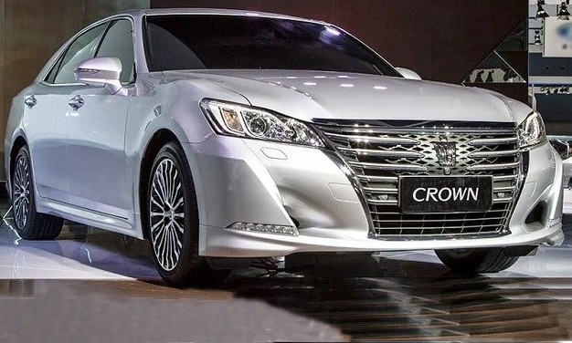 2017 Toyota Crown Redesign