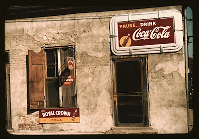 Natchez, Miss. Marion Post Wolcott, photographer, Natchez, Mississippi, August 1940. Farm Security Administration/Office of War Information Color Photographs. Prints & Photographs Division. Source: Library of Congress - https://www.loc.gov/item/today-in-history/may-08/