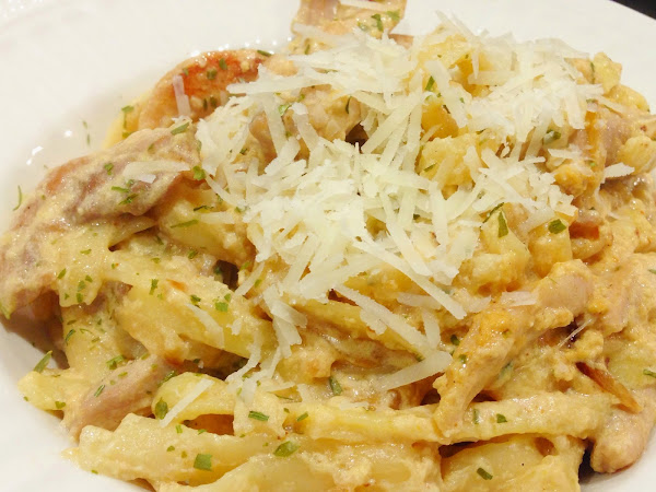 Creamy Chicken Fettuccine {Recipe}