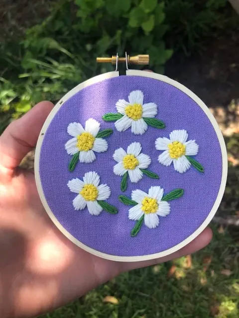 Daisy Hoop Art