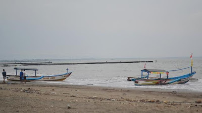 Larangan Berenang di Sepanjang Pantai Selatan