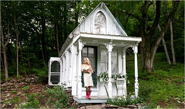 Vintage Girl: A Victorian cottage in the woods