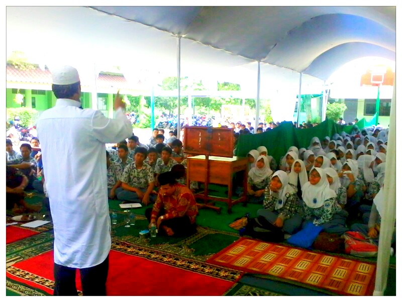PEINGATAN MAULID NABI MUHAMMAD SAW - SMA Negeri 85 Jakarta