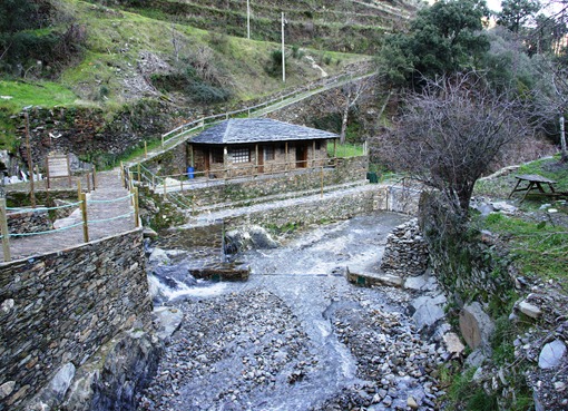 piódão - praia fluvial de Piódão 1