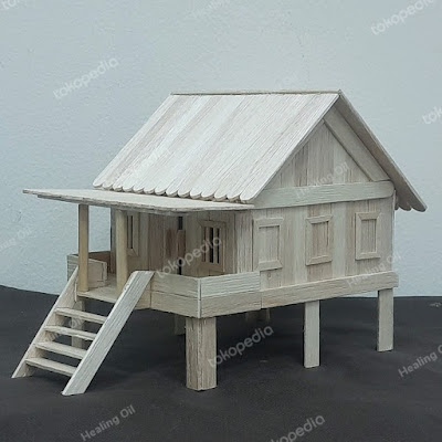 Miniatur Rumah Adat Jambi