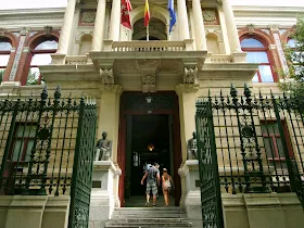http://www.mercadillominerales.com/