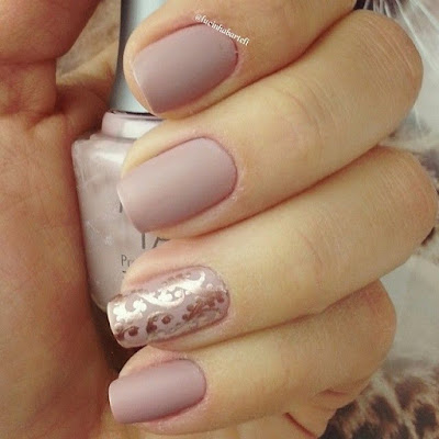 Nails art - Unhas de gel em tons nude, unhas decorativas